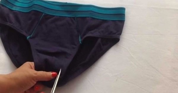 То, что у этой девушки получилось сделать из обычных трусов, восхищает! Нужная вещь.