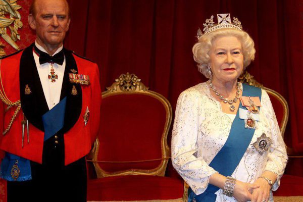 На чём экономит британская королева