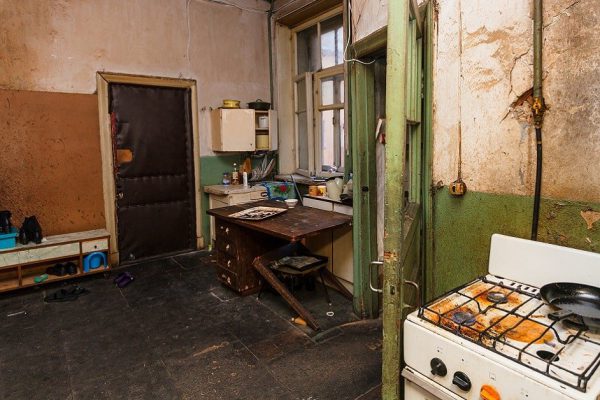 Если квартира пропитана старческим запахом, а денег на ремонт нет, еще можно вдохнуть в жильё свежесть