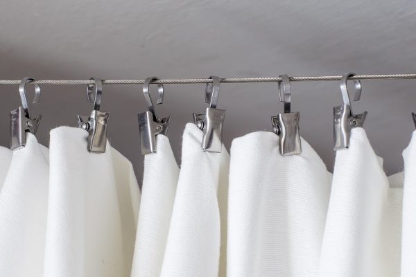 Отныне ты будешь мыть шторку для душа только так: лучший способ избавиться от плесени!