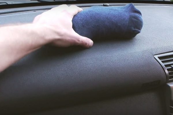 Зачем возить наполнитель для кошачьего туалета в машине