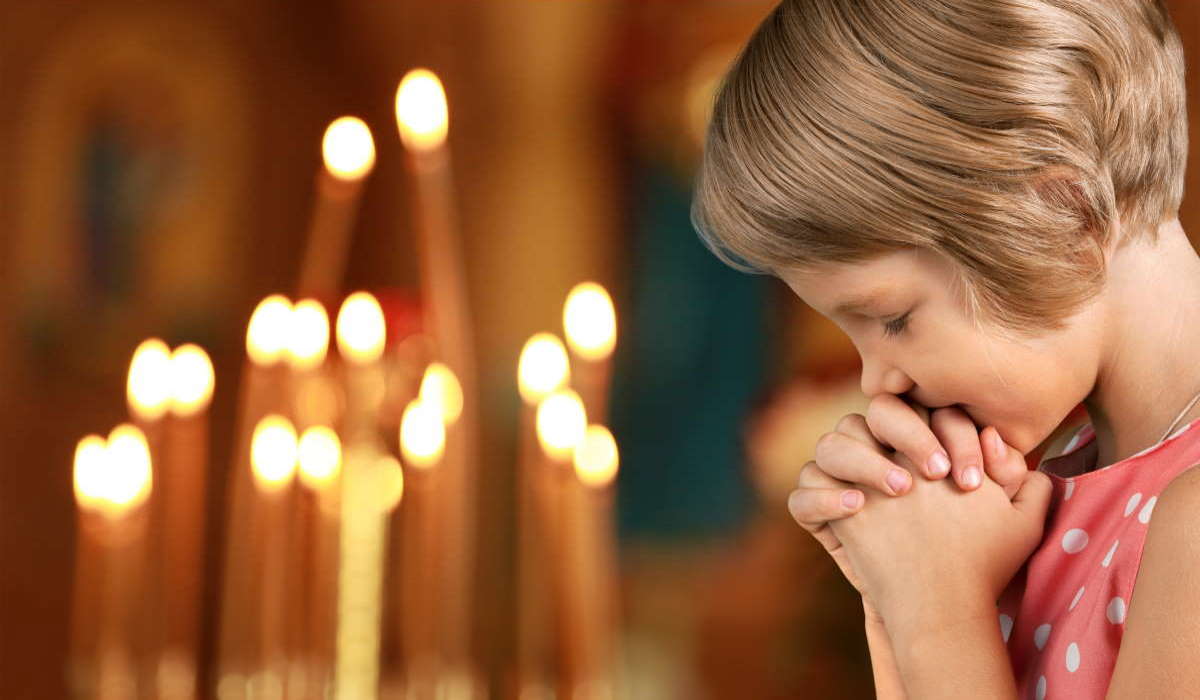 Малыш молится