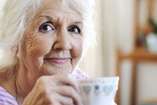 Осознала, что жизнь на пенсии необратимо изменится, ведь зарплата была в три раза больше