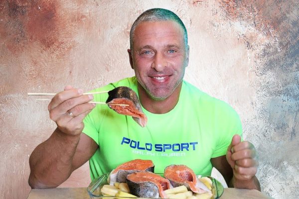 Дамы спешат к 50-летнему Станиславу Линдоверу за протоколом питания