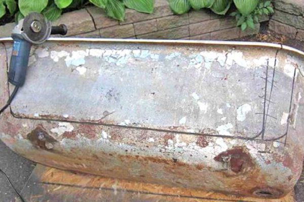 Куда пристроить старую чугунную ванну
