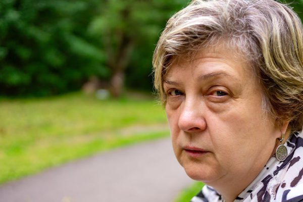 Как выглядеть моложе чертового паспорта