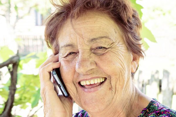 Зачем продавать свой смартфон и ходить с кнопочным телефоном