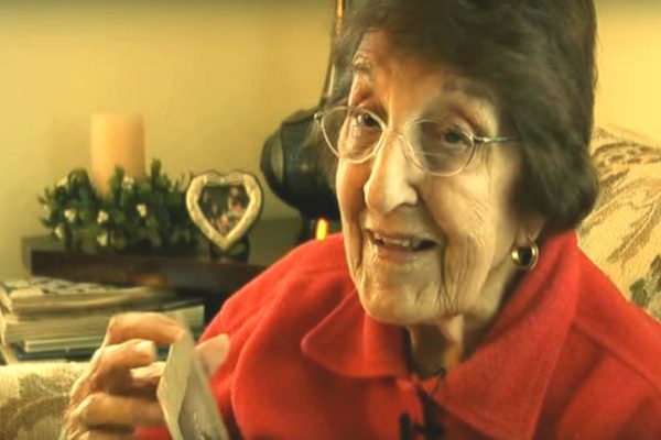 93-летняя старушка делится рецептом блюда своей юности. Секрет — в ингредиентах!