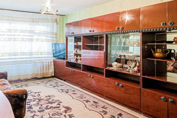 В Советском Союзе это был шик, настоящая роскошь, но сейчас эти вещи даром никому не нужны