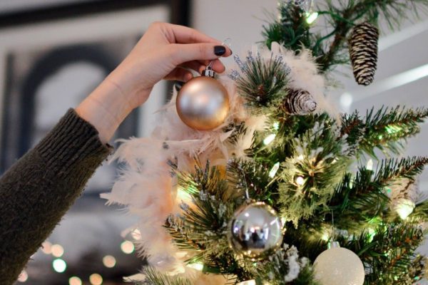 Дареному коню в зубы не смотрят, но есть подарки, которые недопустимо подносить на Новый год