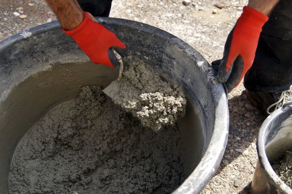 Самый доступный фундамент для хозяйственных построек, выдержит суровую снежную зиму