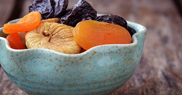 3 сухофрукта, употребление которых избавит тебя от боли в спине. Невероятный эффект!