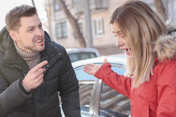 Супруг сестры гордый, ему будет неловко, что женщина больше него зарабатывает