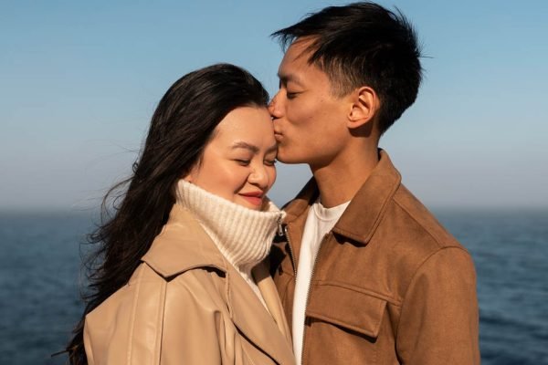 Как знакомятся молодые люди в Южной Корее и почему там всё еще популярно сватовство