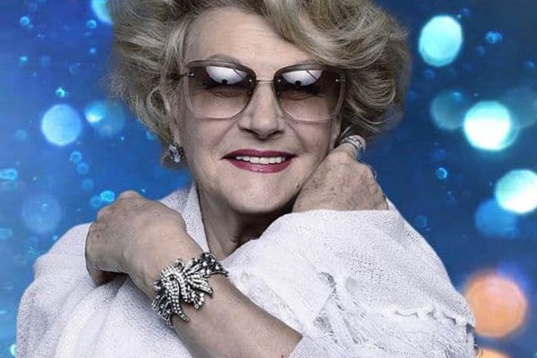 Светлана Дружинина в 85 лет продолжает работать, лучезарный эталон для наших женщин