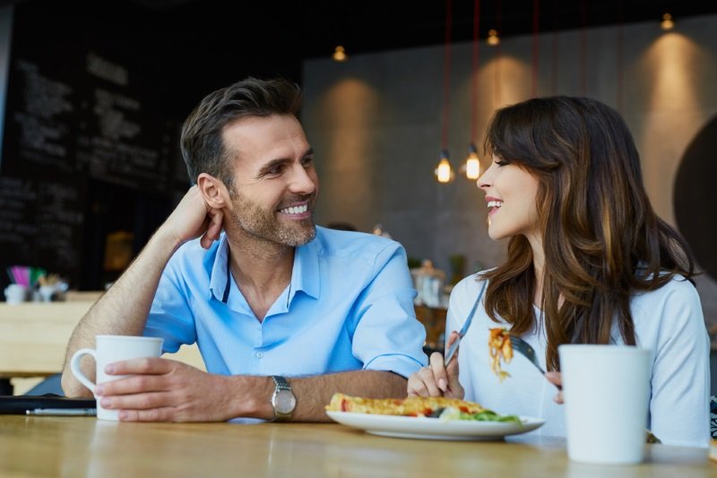 Почему стоит проводить первое свидание с мужчиной в ресторане Советы
