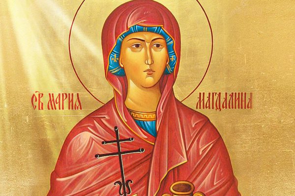 За что мироносицу Марию Магдалину в народе называют Ягодницей