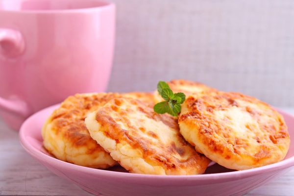 Инструкция по приготовлению яблочных сырников