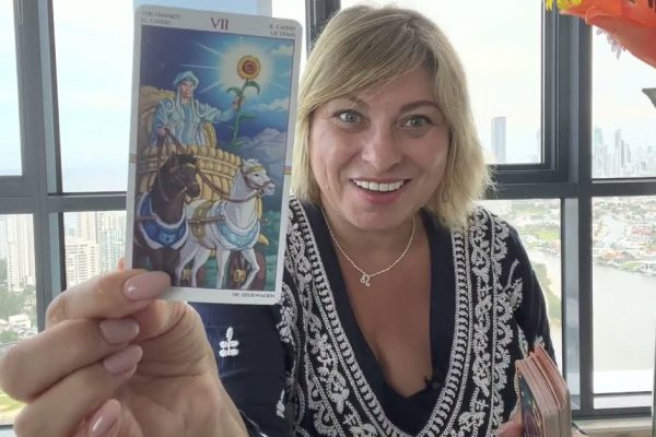Расклад таро от Анжелы Перл для каждого знака зодиака, самое время заглянуть в будущее