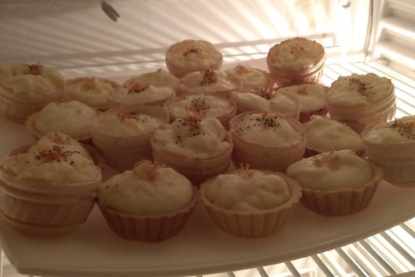 Для чего начинять тарталетки густым заварным кремом