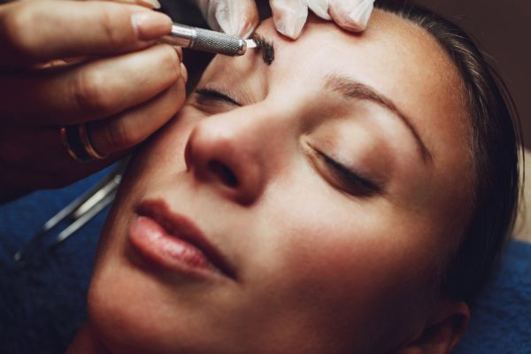 Стоит ли делать перманентный макияж