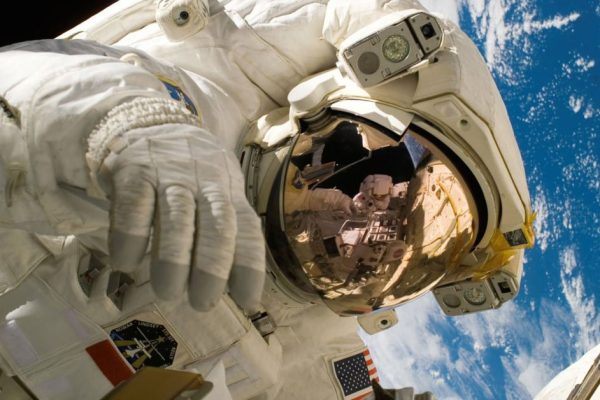 Все образованные граждане обсуждают телескоп «Джеймс Уэбб», для чего потратили 9,66 млрд долларов на космический проект