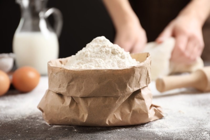 замесить тонкое тесто