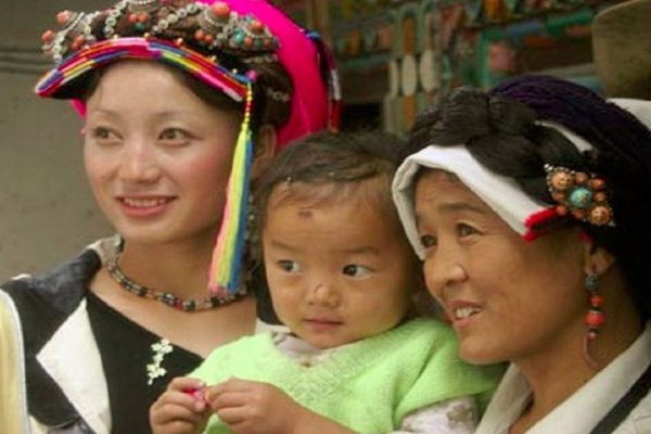 Вот почему жители этой деревни не стареют! Секрет долголетия и красоты раскрыт.