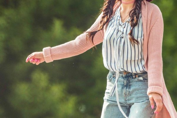 Кому не стоит носить тонкий кардиган