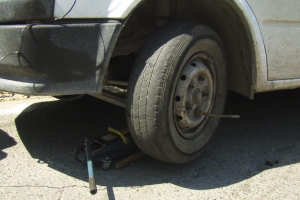 Автомеханик дал точные указания, что сделать с тормозными колодками при переобувке колес