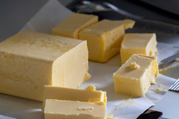 За 15 минут сварганила торт без выпечки, гости клянчили рецепт весь вечер