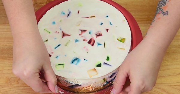 Вот как должны выглядеть торты! «Битое стекло» — необычный десерт для всех сладкоежек.