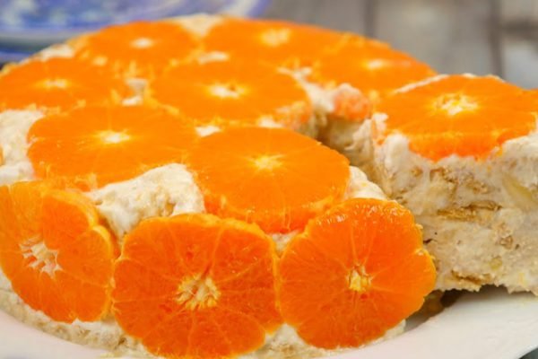 Ольга Матвей готовит нежнейший торт из печенья без выпечки и радушно делится рецептом