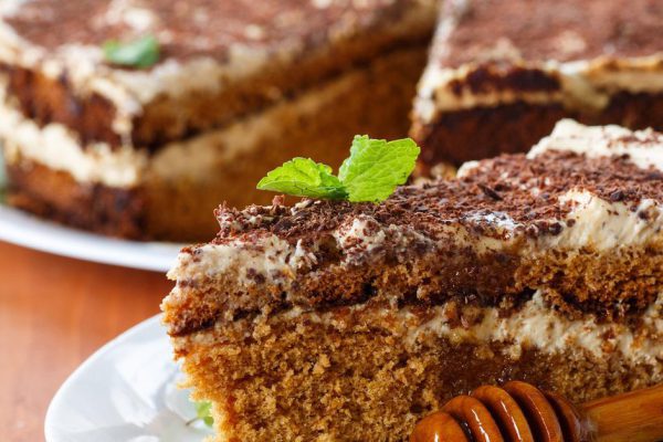 Рецепт бисквитного медовика