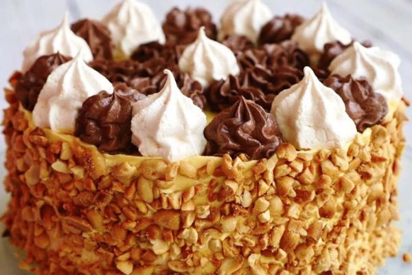 Торт, который свекровь печет на силиконовом коврике, если накануне громко ссорилась с мужем