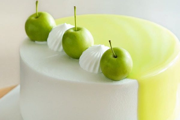 Яблочный торт «Джоконда» со взбитыми сливками, что станет отрадой осенью 2021 года