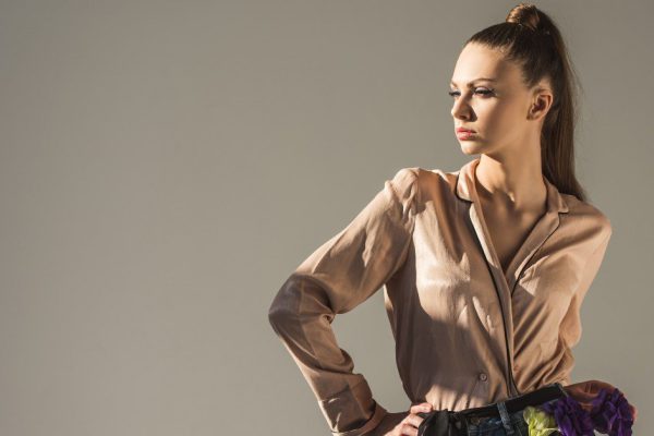 Загадочный Андре Тан объяснил, как правильно носить сетку весной, чтобы стать желанной