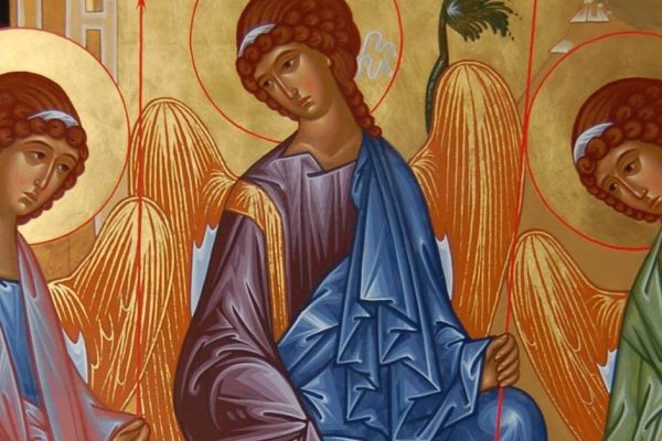 День Святой Троицы празднуют на пятидесятый день после Пасхи, праздник еще называют Пятидесятницей