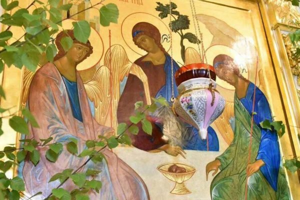 Какого числа в этом году мы будем отмечать Троицу и какие традиции в этот день соблюдать обязательно