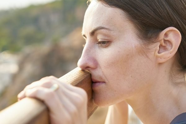 Разлука с мужем спровоцировала развод, за пару месяцев он полюбил другую