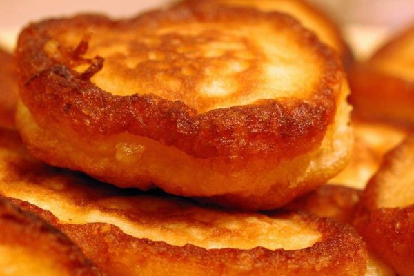 Инструкция по приготовлению творожных оладий на кефире