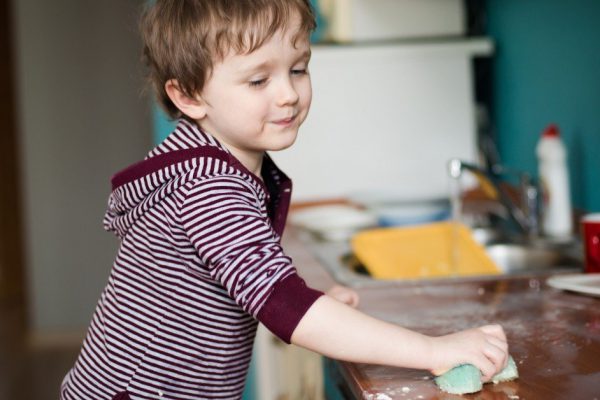 Почему в Японии родители не убирают за детьми