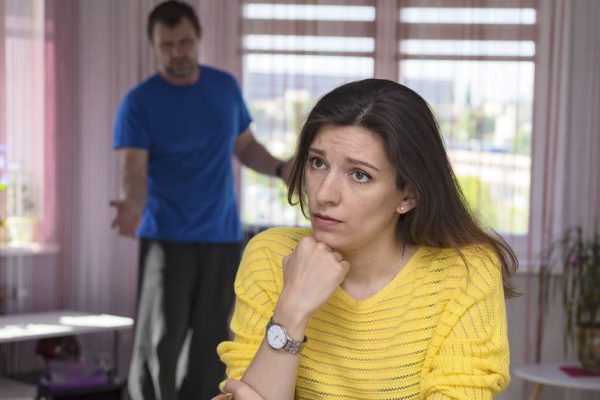 Муж отчитывается перед мамой даже за смену постельного белья