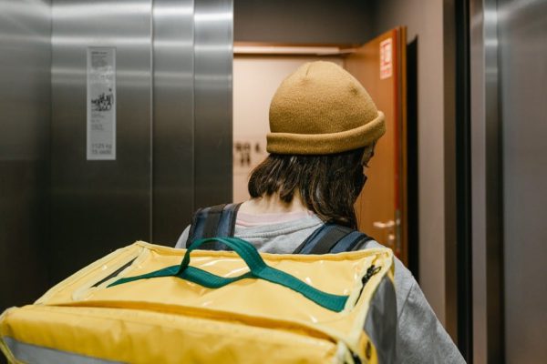 На какую работу в Польше может устроиться украинец, не зная языка