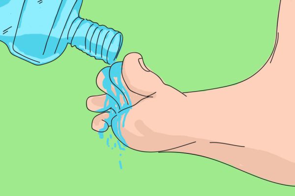 Она нанесла на ступни немного ополаскивателя для рта. Через полчаса случилось чудо!