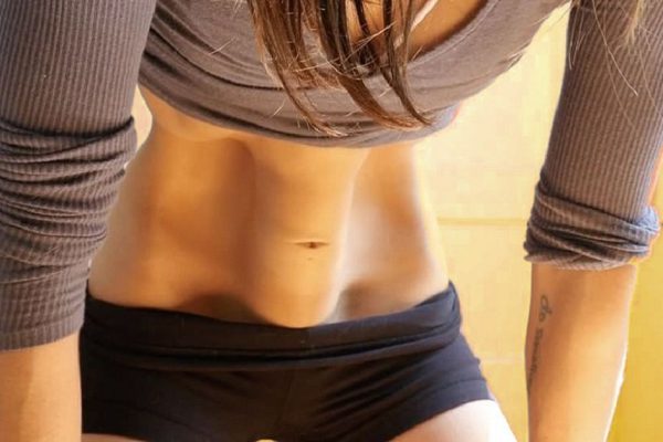 Быстро и непринужденно убрать большой живот! Только одно упражнение убирает все застойные явления…