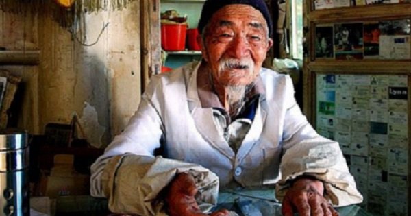 Китайская медицина творит чудеса! Эффективные упражнения для шейных позвонков.