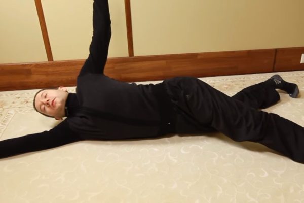 Как быстро вылечить грыжу в домашних условиях без участия врачей. Упражнения для спины от Шамиля Аляутдинова.