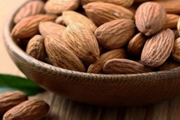 Чистое удивление! Вот что будет, если съедать 1 миндальный орех ежедневно в течение 2 недель.