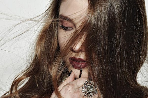 Имена женщин, к которым деньги будут липнуть всю жизнь